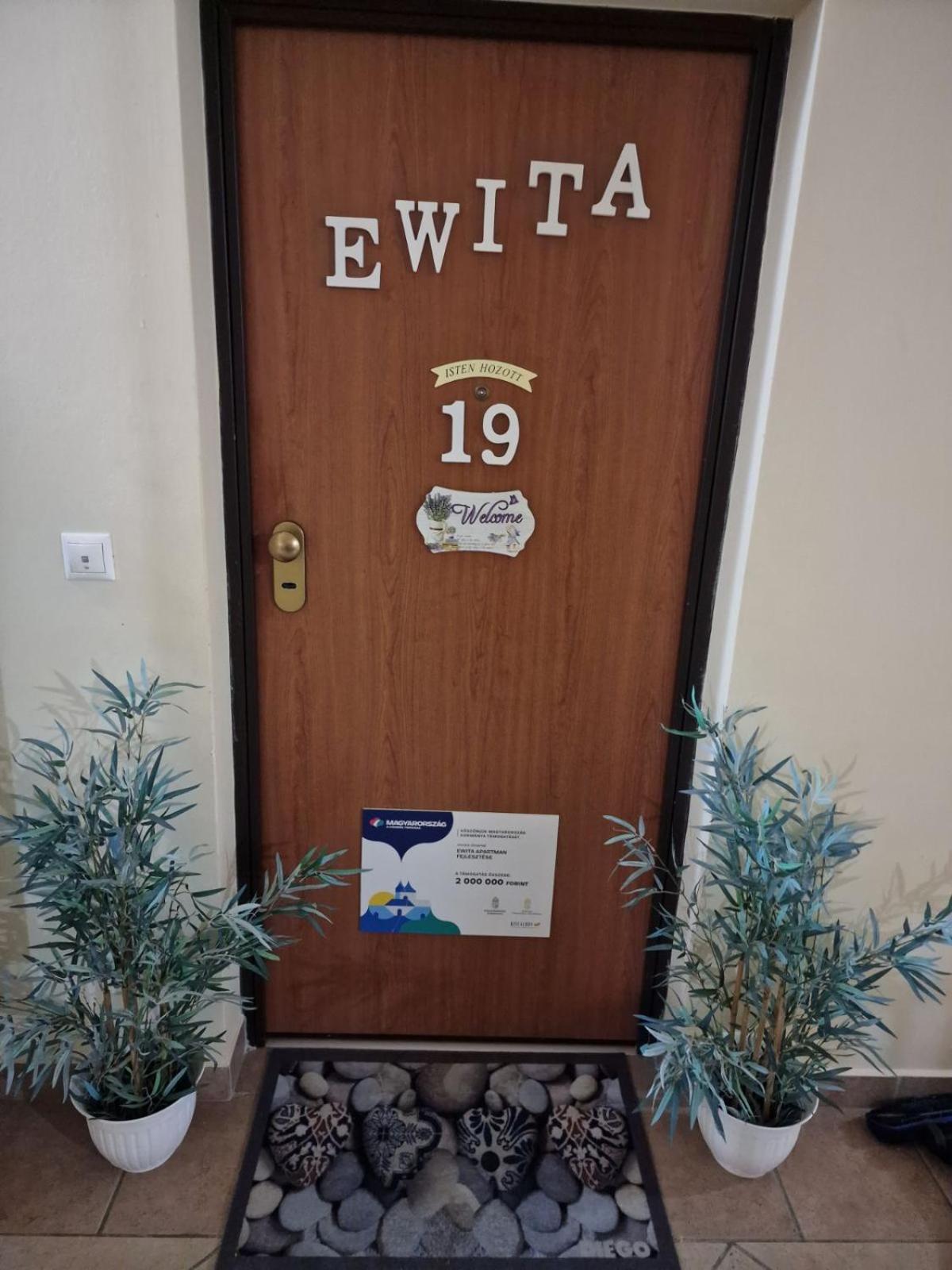 Ewita Apartman Hajdúszoboszló Exterior foto